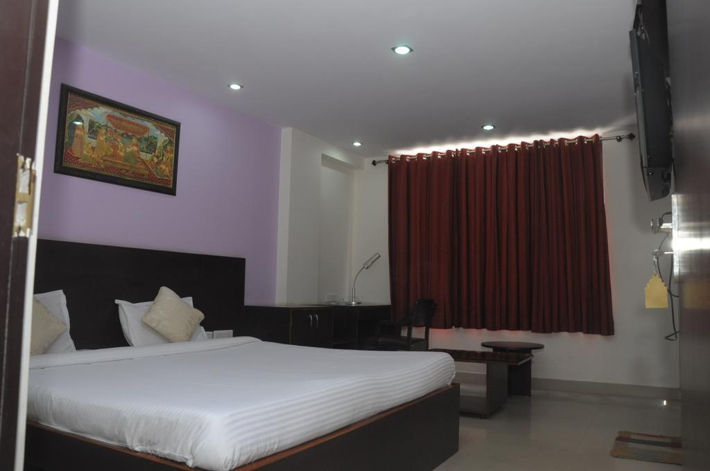 Hotel Lily Bay Inn Jaipur Room photo